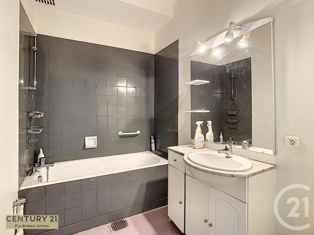Afficher la photo en grand Appartement T4 à vendre - 4 pièces - 92.54 m2 - ST GAUDENS - 31 - MIDI-PYRENEES - Century 21 Pyrénées Immo