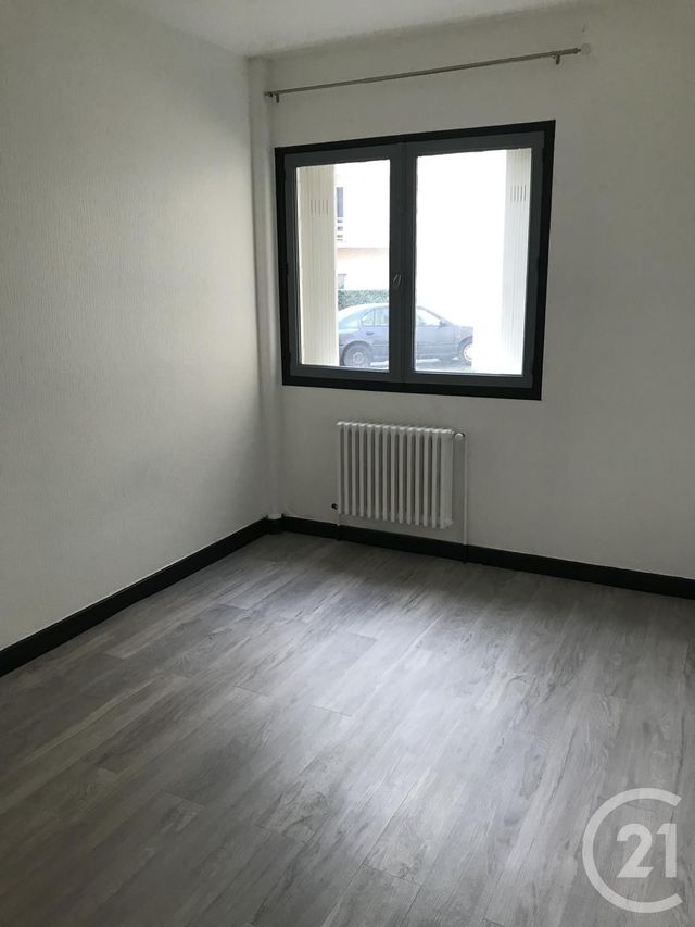 Afficher la photo en grand Appartement T4 à vendre - 4 pièces - 92.54 m2 - ST GAUDENS - 31 - MIDI-PYRENEES - Century 21 Pyrénées Immo