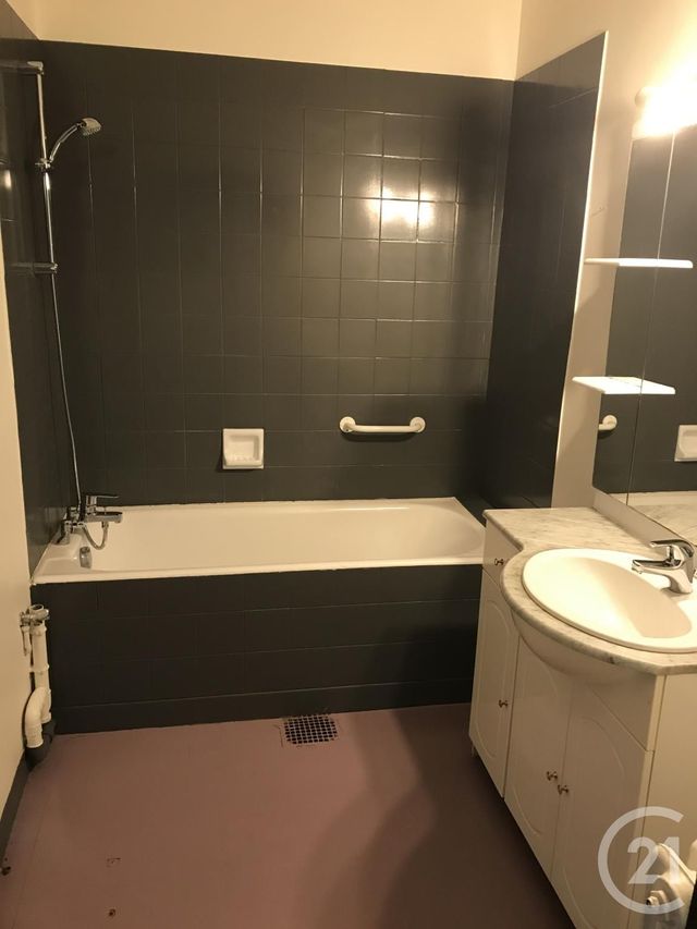 Afficher la photo en grand Appartement T4 à vendre - 4 pièces - 92.54 m2 - ST GAUDENS - 31 - MIDI-PYRENEES - Century 21 Pyrénées Immo
