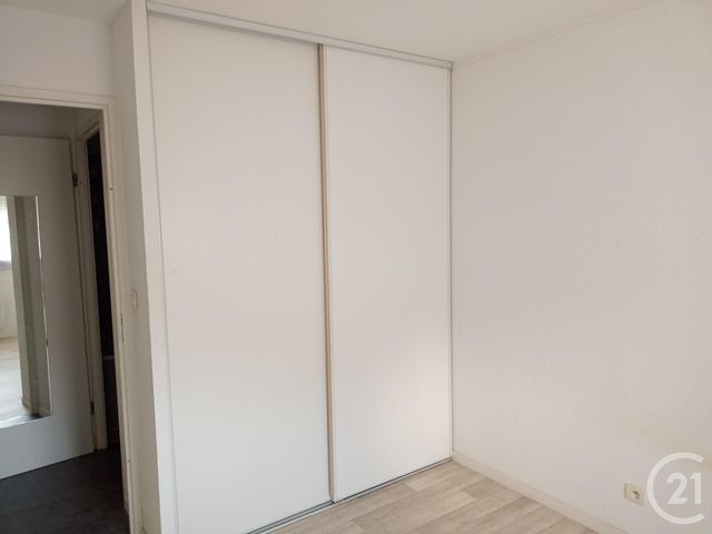 Afficher la photo en grand Appartement F3 à vendre - 3 pièces - 52.19 m2 - ST GAUDENS - 31 - MIDI-PYRENEES - Century 21 Pyrénées Immo