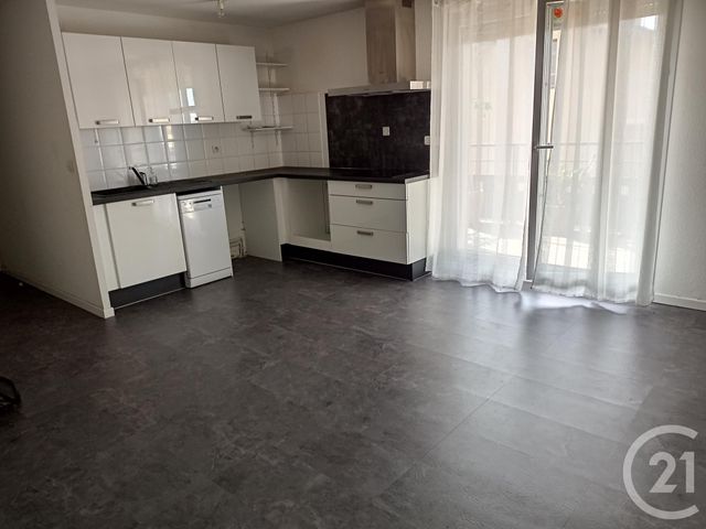 Afficher la photo en grand Appartement F3 à vendre - 3 pièces - 52.19 m2 - ST GAUDENS - 31 - MIDI-PYRENEES - Century 21 Pyrénées Immo