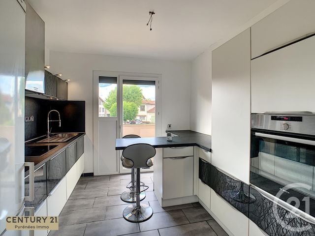 Afficher la photo en grand Appartement F4 à vendre - 4 pièces - 107.5 m2 - ST GAUDENS - 31 - MIDI-PYRENEES - Century 21 Pyrénées Immo