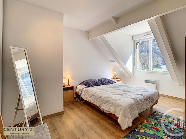 Afficher la photo en grand Appartement F4 à vendre - 4 pièces - 82.0 m2 - MONTAUBAN DE LUCHON - 31 - MIDI-PYRENEES - Century 21 Pyrénées Immo