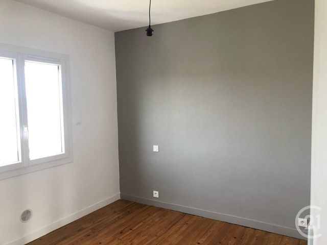 Afficher la photo en grand Appartement T3 à louer - 3 pièces - 54.01 m2 - ST GAUDENS - 31 - MIDI-PYRENEES - Century 21 Pyrénées Immo