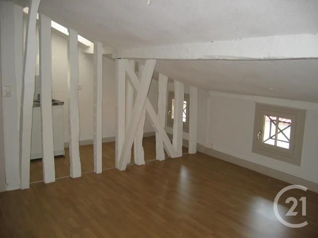 Appartement T2 à louer - 2 pièces - 27.94 m2 - ST GAUDENS - 31 - MIDI-PYRENEES - Century 21 Pyrénées Immo Appartement T2 à louer - 2 pièces - 27.94 m2 - ST GAUDENS - 31 - MIDI-PYRENEES - Century 21 Pyrénées Immo
