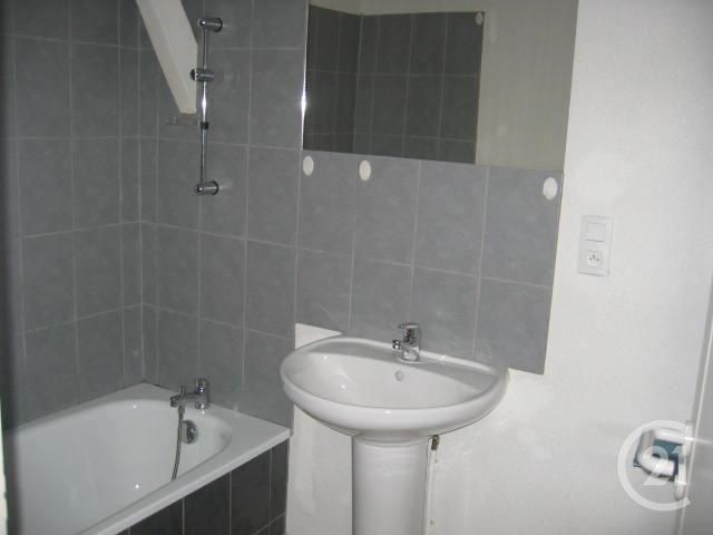 Appartement T2 à louer - 2 pièces - 27.94 m2 - ST GAUDENS - 31 - MIDI-PYRENEES - Century 21 Pyrénées Immo Appartement T2 à louer - 2 pièces - 27.94 m2 - ST GAUDENS - 31 - MIDI-PYRENEES - Century 21 Pyrénées Immo