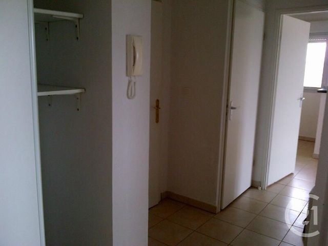 Appartement T3 à louer - 3 pièces - 52.0 m2 - ST GAUDENS - 31 - MIDI-PYRENEES - Century 21 Pyrénées Immo Appartement T3 à louer - 3 pièces - 52.0 m2 - ST GAUDENS - 31 - MIDI-PYRENEES - Century 21 Pyrénées Immo