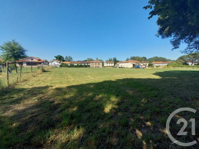 Afficher la photo en grand terrain à vendre - 2878.0 m2 - GOURDAN POLIGNAN - 31 - MIDI-PYRENEES - Century 21 Pyrénées Immo