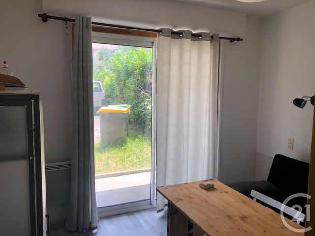 Afficher la photo en grand Studio à louer - 1 pièce - 12.53 m2 - ST GAUDENS - 31 - MIDI-PYRENEES - Century 21 Pyrénées Immo