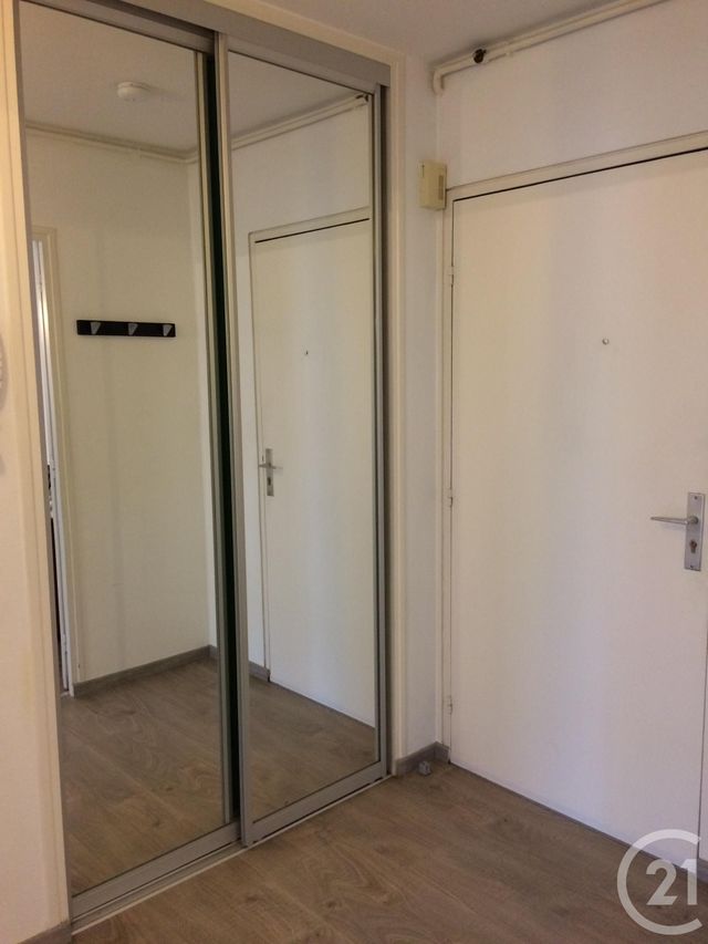 Afficher la photo en grand Appartement T2 à louer - 2 pièces - 55.0 m2 - ST GAUDENS - 31 - MIDI-PYRENEES - Century 21 Pyrénées Immo