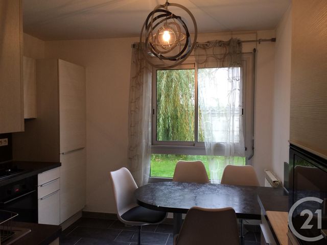 Afficher la photo en grand Appartement T2 à louer - 2 pièces - 55.0 m2 - ST GAUDENS - 31 - MIDI-PYRENEES - Century 21 Pyrénées Immo