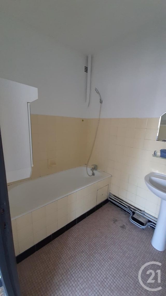 Afficher la photo en grand Appartement T2 à louer - 2 pièces - 43.45 m2 - LANNEMEZAN - 65 - MIDI-PYRENEES - Century 21 Pyrénées Immo