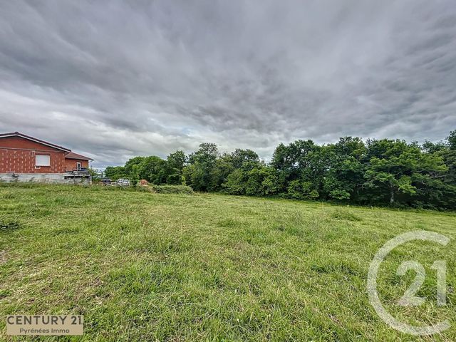 Afficher la photo en grand terrain à vendre - 2030.0 m2 - CUGURON - 31 - MIDI-PYRENEES - Century 21 Pyrénées Immo