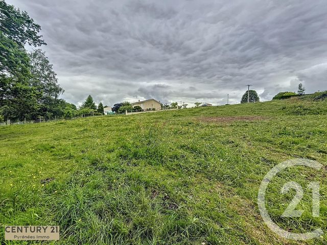 Afficher la photo en grand terrain à vendre - 2030.0 m2 - CUGURON - 31 - MIDI-PYRENEES - Century 21 Pyrénées Immo