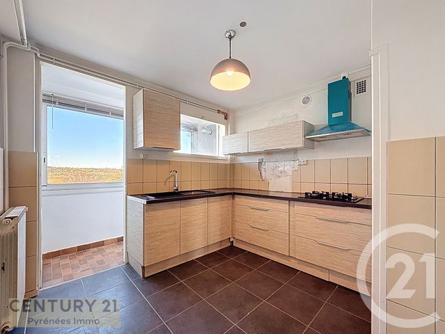 Appartement F4 à louer - 4 pièces - 91.3 m2 - ST GAUDENS - 31 - MIDI-PYRENEES - Century 21 Pyrénées Immo