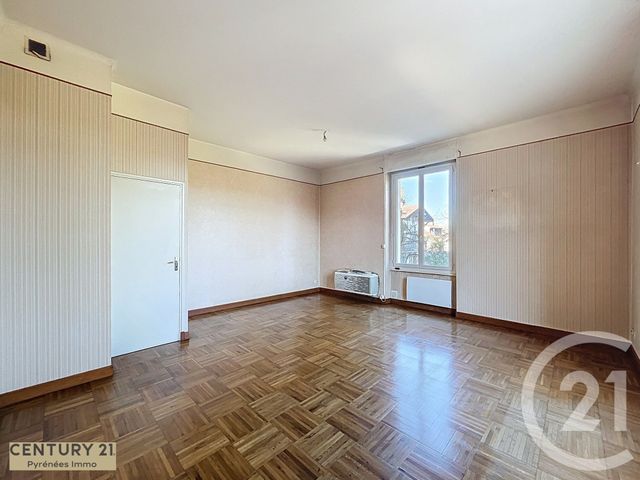 Afficher la photo en grand Appartement F3 bis à vendre - 3 pièces - 120.34 m2 - ST GAUDENS - 31 - MIDI-PYRENEES - Century 21 Pyrénées Immo