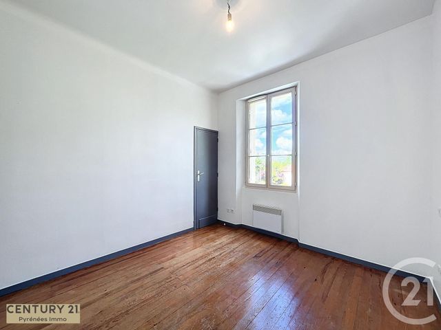 Afficher la photo en grand Appartement T4 à louer - 4 pièces - 76.41 m2 - BOULOGNE SUR GESSE - 31 - MIDI-PYRENEES - Century 21 Pyrénées Immo