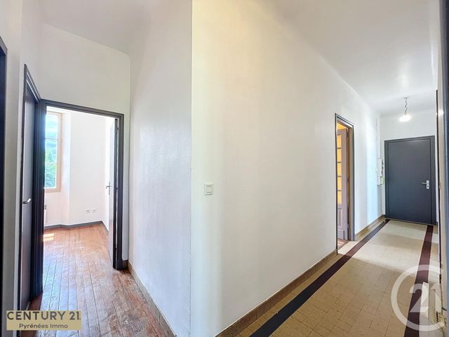 Afficher la photo en grand Appartement T4 à louer - 4 pièces - 76.41 m2 - BOULOGNE SUR GESSE - 31 - MIDI-PYRENEES - Century 21 Pyrénées Immo