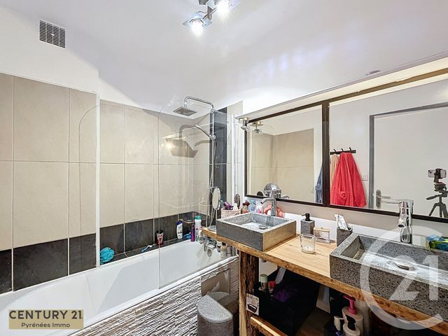 Afficher la photo en grand Appartement F3 à vendre - 3 pièces - 82.0 m2 - ST GAUDENS - 31 - MIDI-PYRENEES - Century 21 Pyrénées Immo