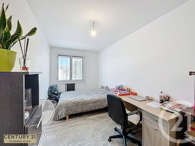 Afficher la photo en grand Appartement F3 à vendre - 3 pièces - 82.0 m2 - ST GAUDENS - 31 - MIDI-PYRENEES - Century 21 Pyrénées Immo