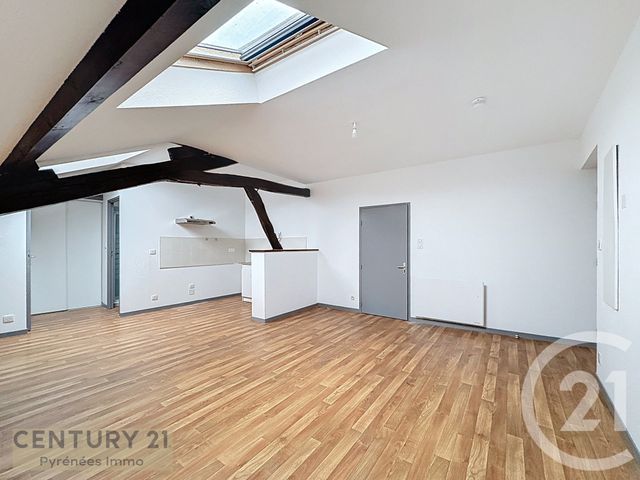 Appartement T3 à louer - 3 pièces - 47.0 m2 - ASPET - 31 - MIDI-PYRENEES - Century 21 Pyrénées Immo