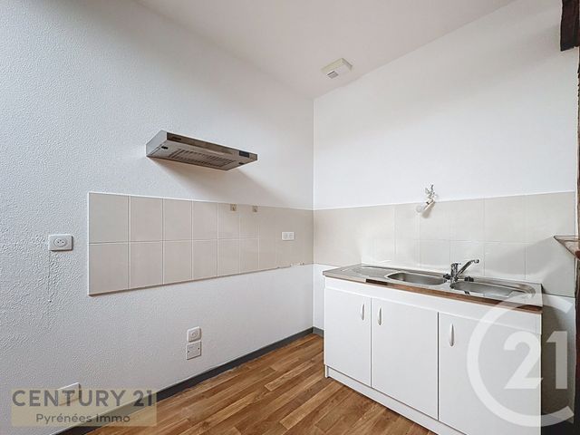 Appartement T3 à louer - 3 pièces - 47.0 m2 - ASPET - 31 - MIDI-PYRENEES - Century 21 Pyrénées Immo