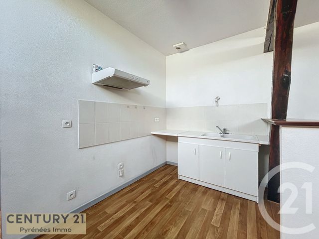 Appartement T3 à louer - 3 pièces - 47.0 m2 - ASPET - 31 - MIDI-PYRENEES - Century 21 Pyrénées Immo
