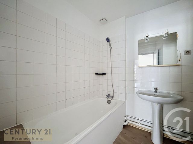 Appartement T2 à louer - 2 pièces - 40.0 m2 - ST GAUDENS - 31 - MIDI-PYRENEES - Century 21 Pyrénées Immo