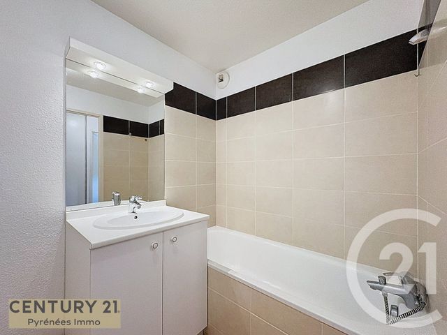 Appartement F2 à louer - 2 pièces - 45.68 m2 - ST GAUDENS - 31 - MIDI-PYRENEES - Century 21 Pyrénées Immo