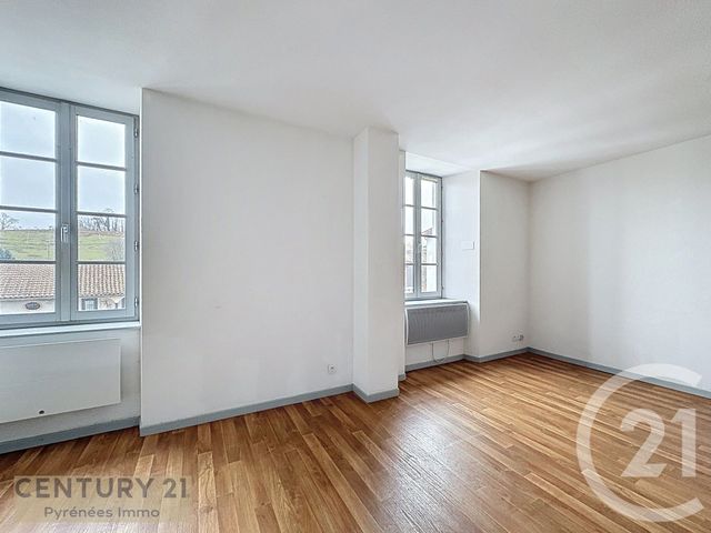 Appartement T3 à louer - 3 pièces - 64.0 m2 - ASPET - 31 - MIDI-PYRENEES - Century 21 Pyrénées Immo