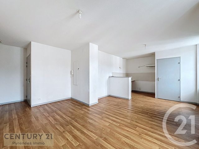 Appartement T3 à louer - 3 pièces - 64.0 m2 - ASPET - 31 - MIDI-PYRENEES - Century 21 Pyrénées Immo