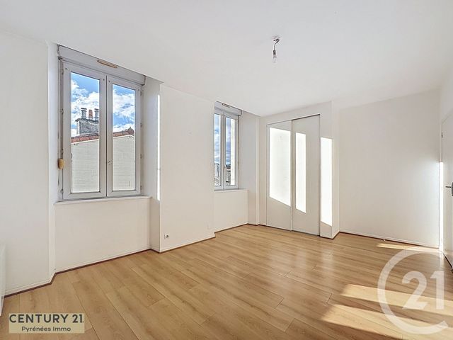 Appartement F3 à louer - 3 pièces - 76.81 m2 - MONTREJEAU - 31 - MIDI-PYRENEES - Century 21 Pyrénées Immo