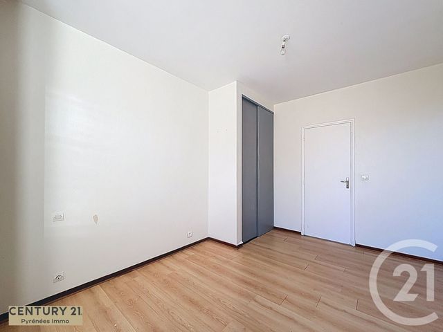 Appartement F3 à louer - 3 pièces - 76.81 m2 - MONTREJEAU - 31 - MIDI-PYRENEES - Century 21 Pyrénées Immo