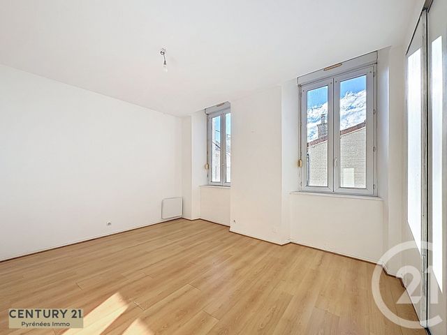 Appartement F3 à louer - 3 pièces - 76.81 m2 - MONTREJEAU - 31 - MIDI-PYRENEES - Century 21 Pyrénées Immo
