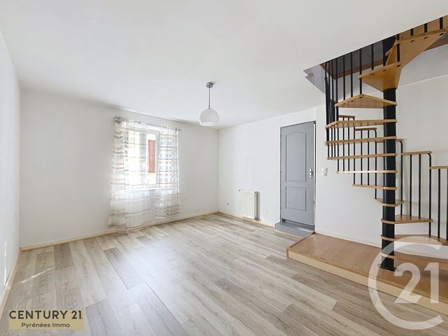Appartement F2 bis à vendre - 3 pièces - 67.4 m2 - ST GAUDENS - 31 - MIDI-PYRENEES - Century 21 Pyrénées Immo