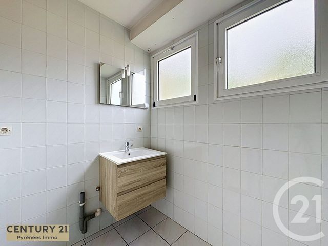 Appartement à louer - 3 pièces - 72.47 m2 - MONTREJEAU - 31 - MIDI-PYRENEES - Century 21 Pyrénées Immo