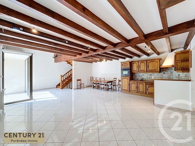 maison à vendre - 4 pièces - 184.6 m2 - MIRAMONT DE COMMINGES - 31 - MIDI-PYRENEES - Century 21 Pyrénées Immo
