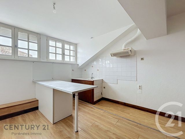 Appartement F1 à louer - 1 pièce - 27.4 m2 - MONTREJEAU - 31 - MIDI-PYRENEES - Century 21 Pyrénées Immo