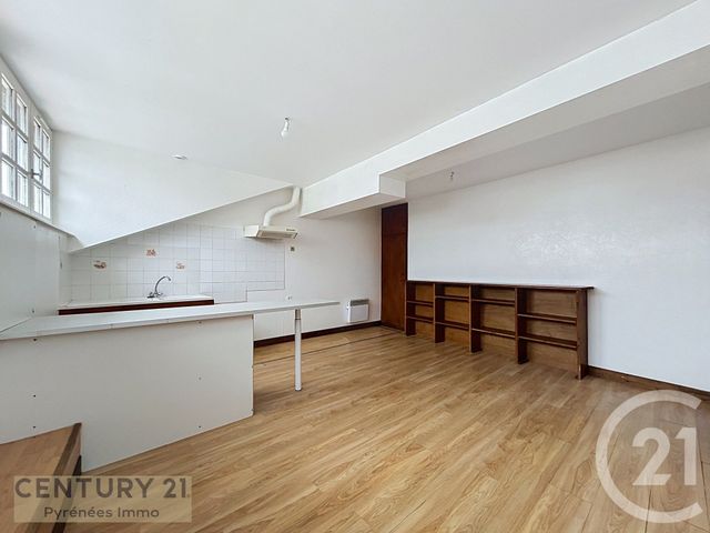 Appartement F1 à louer - 1 pièce - 27.4 m2 - MONTREJEAU - 31 - MIDI-PYRENEES - Century 21 Pyrénées Immo