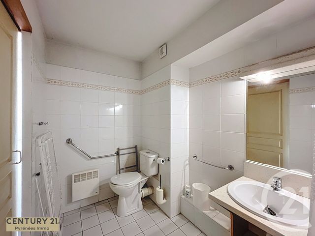 Appartement T3 à vendre - 3 pièces - 40.0 m2 - BAGNERES DE LUCHON - 31 - MIDI-PYRENEES - Century 21 Pyrénées Immo