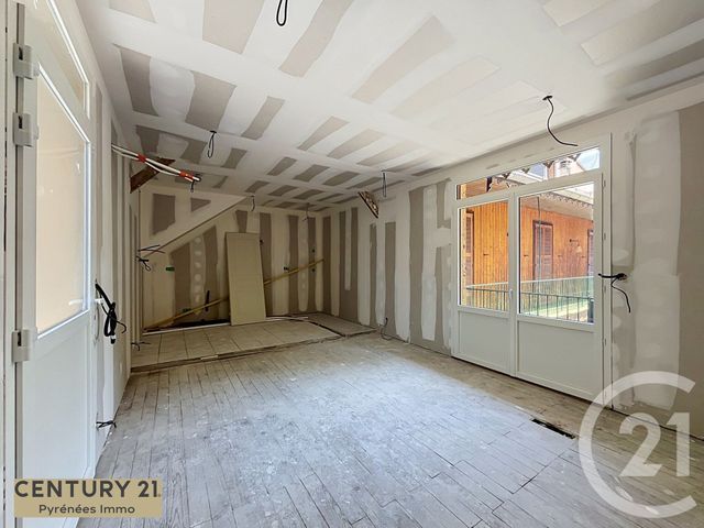Appartement T3 à vendre - 3 pièces - 56.6 m2 - BAGNERES DE LUCHON - 31 - MIDI-PYRENEES - Century 21 Pyrénées Immo