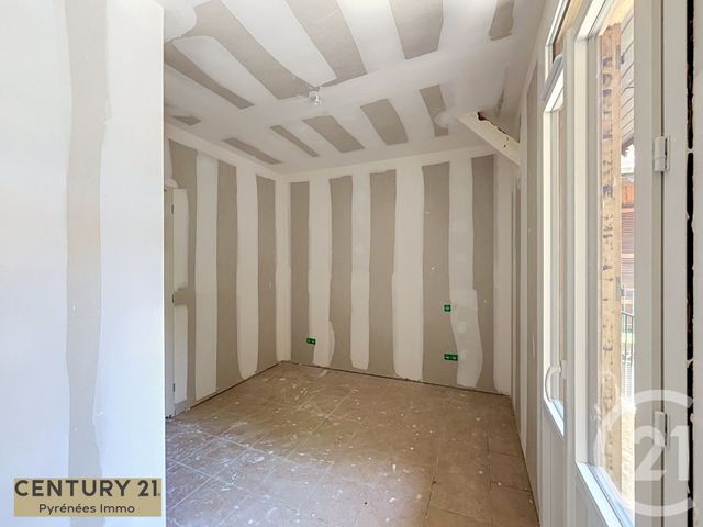 Appartement T3 à vendre - 3 pièces - 56.6 m2 - BAGNERES DE LUCHON - 31 - MIDI-PYRENEES - Century 21 Pyrénées Immo