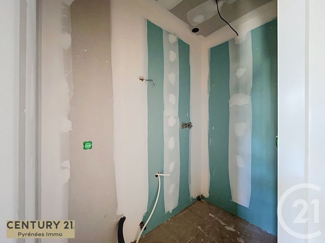 Appartement T3 à vendre - 3 pièces - 56.6 m2 - BAGNERES DE LUCHON - 31 - MIDI-PYRENEES - Century 21 Pyrénées Immo