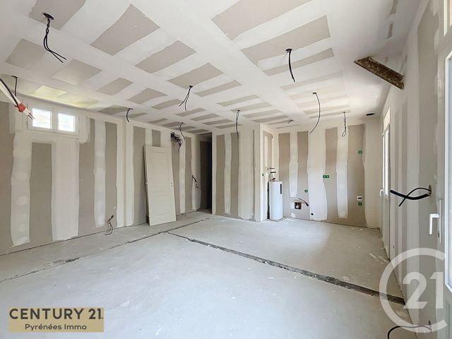 Appartement T2 à vendre - 2 pièces - 46.5 m2 - BAGNERES DE LUCHON - 31 - MIDI-PYRENEES - Century 21 Pyrénées Immo