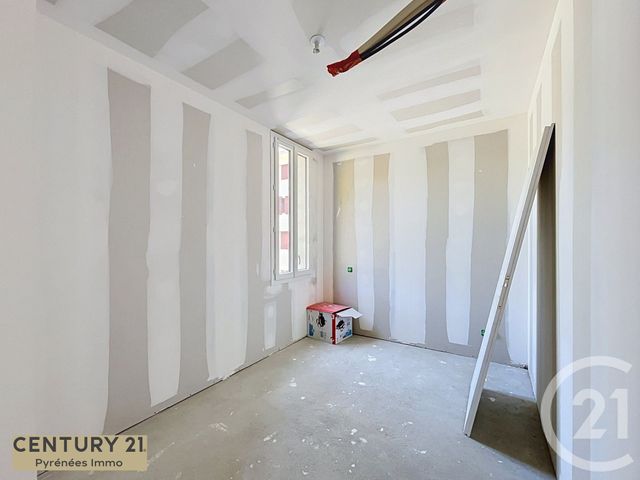 Appartement T2 à vendre - 2 pièces - 46.5 m2 - BAGNERES DE LUCHON - 31 - MIDI-PYRENEES - Century 21 Pyrénées Immo