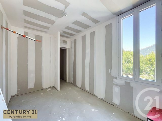 Appartement T2 à vendre - 2 pièces - 46.5 m2 - BAGNERES DE LUCHON - 31 - MIDI-PYRENEES - Century 21 Pyrénées Immo