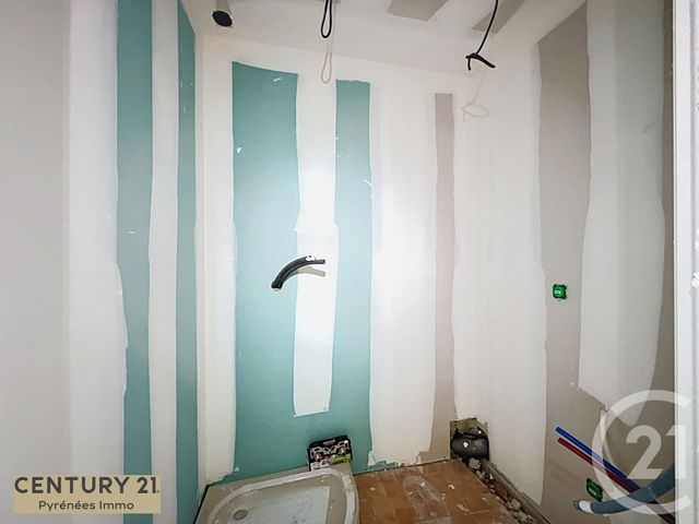Appartement T2 à vendre - 2 pièces - 46.5 m2 - BAGNERES DE LUCHON - 31 - MIDI-PYRENEES - Century 21 Pyrénées Immo