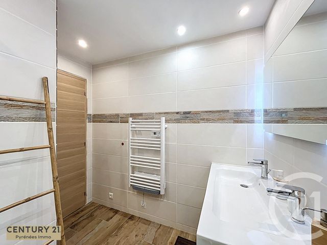 Appartement T3 à vendre - 4 pièces - 48.87 m2 - BAGNERES DE LUCHON - 31 - MIDI-PYRENEES - Century 21 Pyrénées Immo