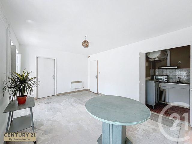 Appartement T2 à vendre - 2 pièces - 37.39 m2 - BAGNERES DE LUCHON - 31 - MIDI-PYRENEES - Century 21 Pyrénées Immo
