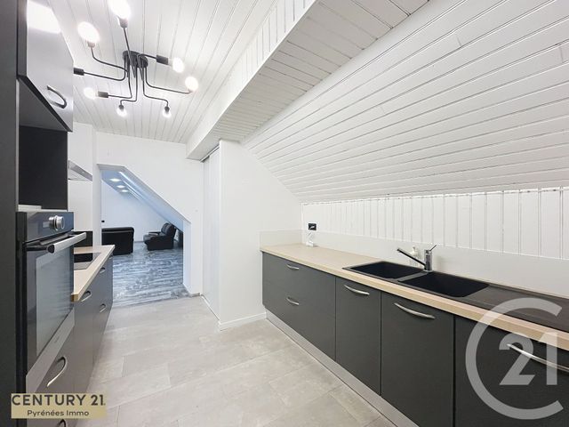 Appartement T3 à vendre - 3 pièces - 74.0 m2 - MONTAUBAN DE LUCHON - 31 - MIDI-PYRENEES - Century 21 Pyrénées Immo